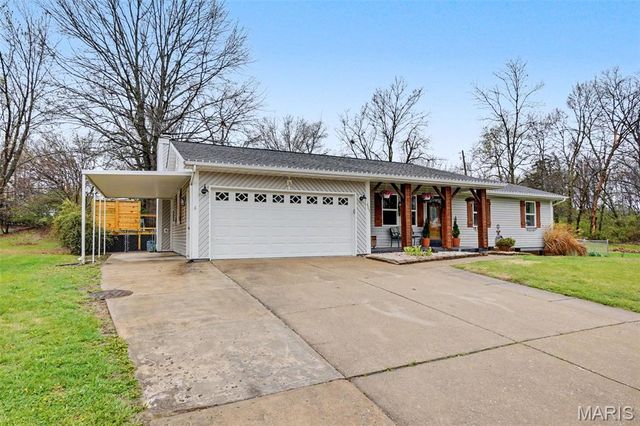 605 Lincoln Court, Warrenton, MO 63383