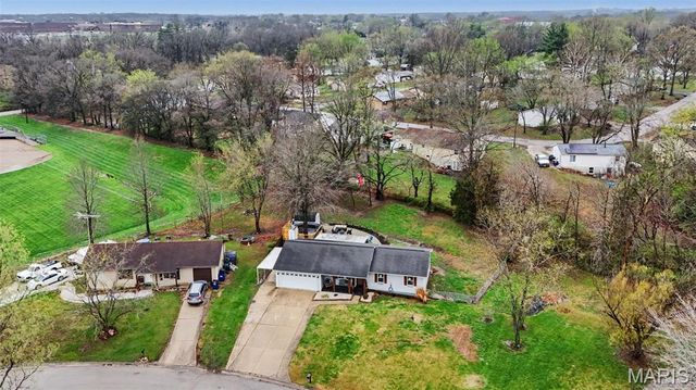 605 Lincoln Court, Warrenton, MO 63383