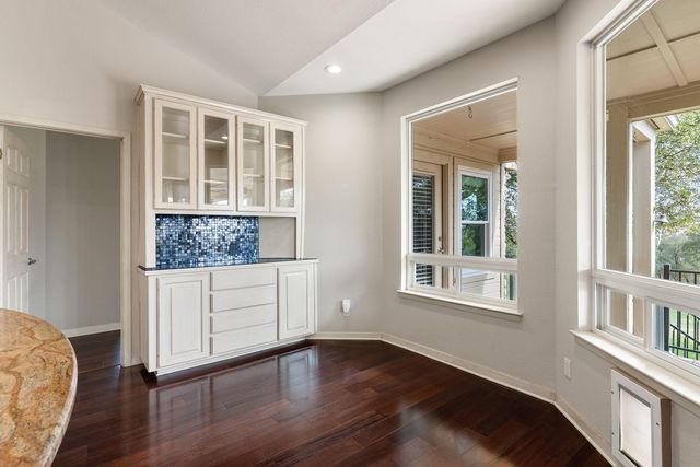 112 Spellbrook LN, Lakeway, TX 78734