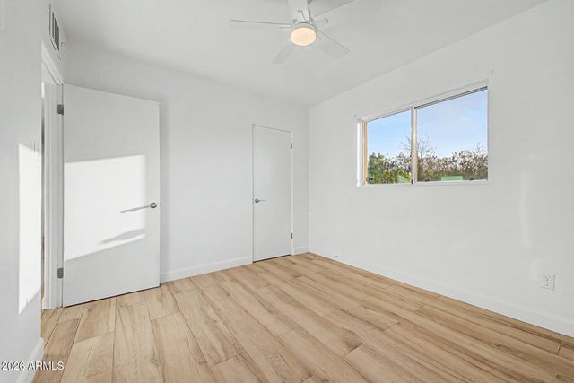 1002 E GLENN Drive, Phoenix, AZ 85020