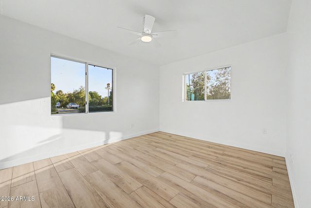 1002 E GLENN Drive, Phoenix, AZ 85020