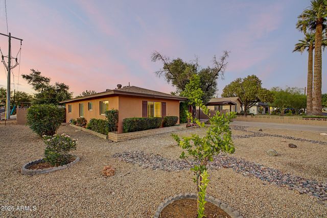 1002 E GLENN Drive, Phoenix, AZ 85020