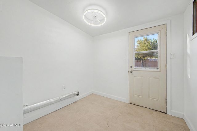 1002 E GLENN Drive, Phoenix, AZ 85020
