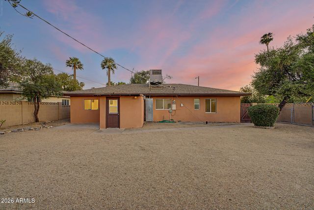 1002 E GLENN Drive, Phoenix, AZ 85020