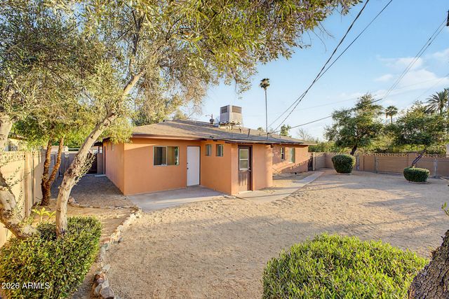 1002 E GLENN Drive, Phoenix, AZ 85020