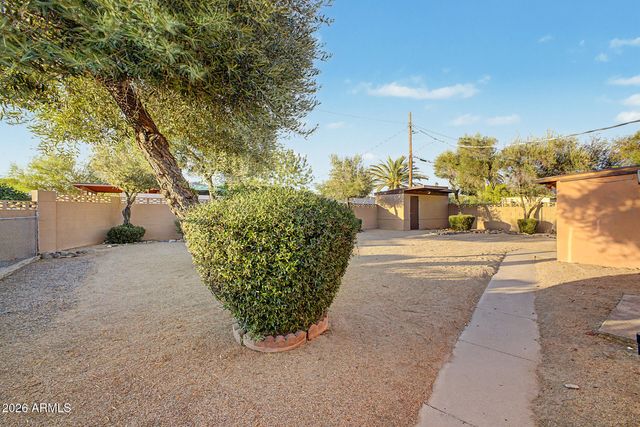 1002 E GLENN Drive, Phoenix, AZ 85020