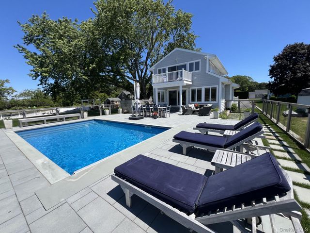 81 Beach Road, Aquebogue, NY 11901