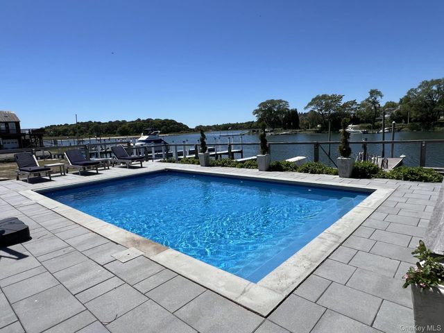 81 Beach Road, Aquebogue, NY 11901