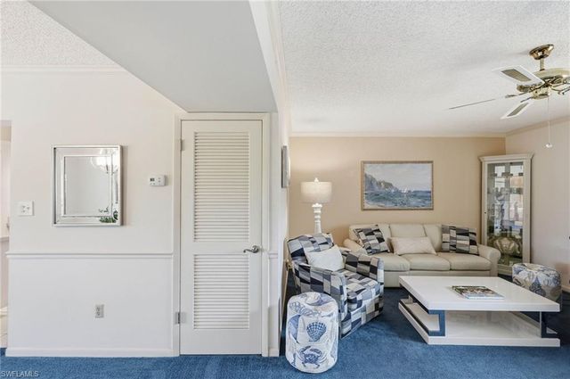 788 Park Shore DR H39, Naples, FL 34103