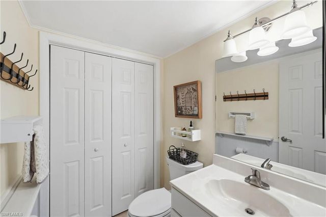 788 Park Shore DR H39, Naples, FL 34103