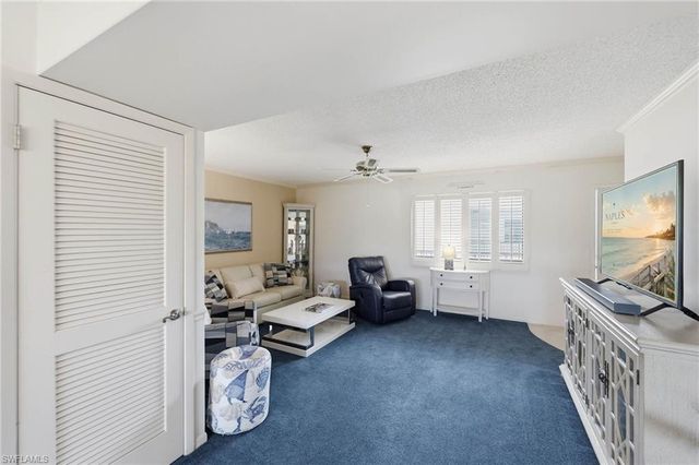788 Park Shore DR H39, Naples, FL 34103