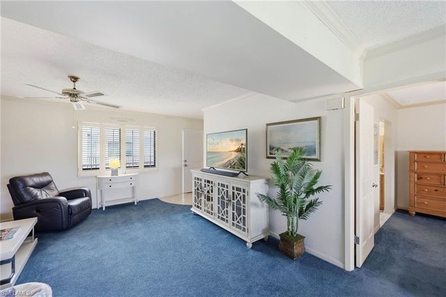 788 Park Shore DR H39, Naples, FL 34103