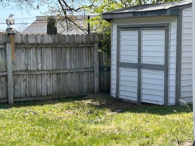 2015 Mary Avenue, Muskegon, MI 49444