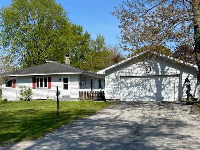 2015 Mary Avenue, Muskegon, MI 49444