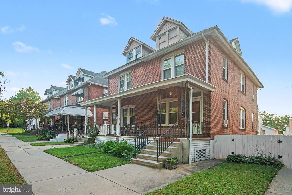 126 HARTRANFT AVE, NORRISTOWN, PA 19401 — photo 2