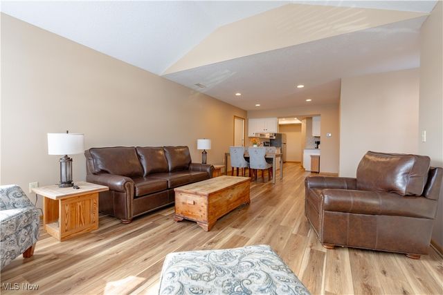 4200 NW Tannybrooke Lane NW B, Canton, OH 44718