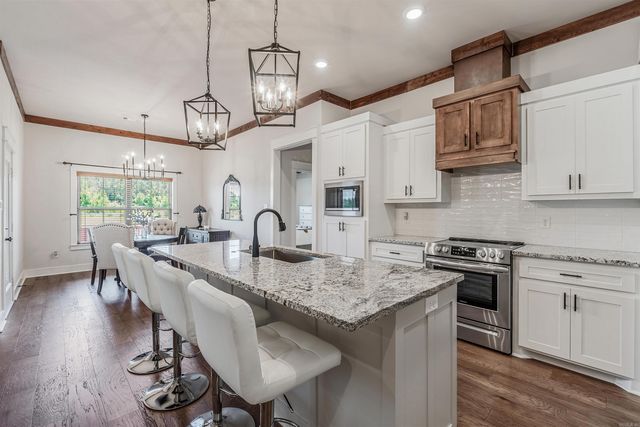 10600 Gunter Loop, Benton, AR 72019