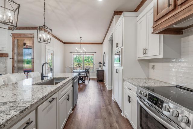 10600 Gunter Loop, Benton, AR 72019