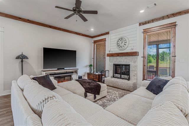 10600 Gunter Loop, Benton, AR 72019
