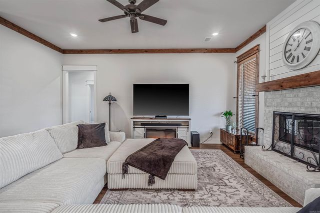10600 Gunter Loop, Benton, AR 72019