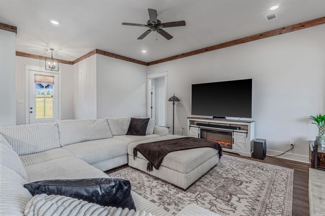 10600 Gunter Loop, Benton, AR 72019
