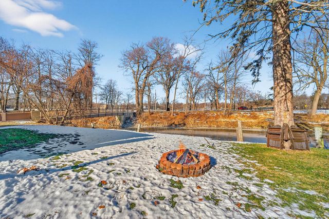 529 Park View DRIVE, Racine, WI 53404