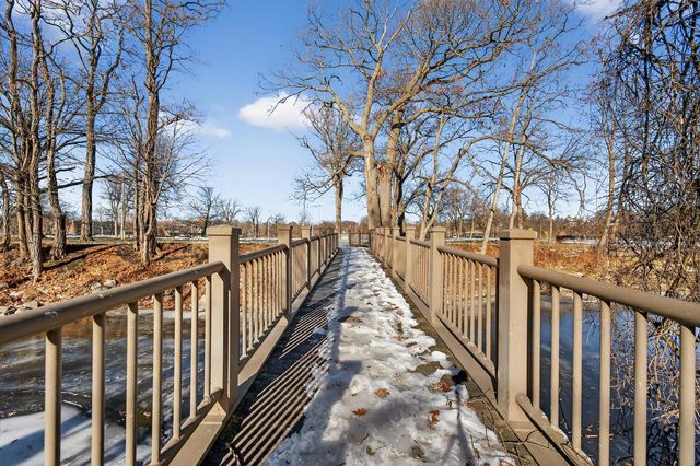 529 Park View DRIVE, Racine, WI 53404