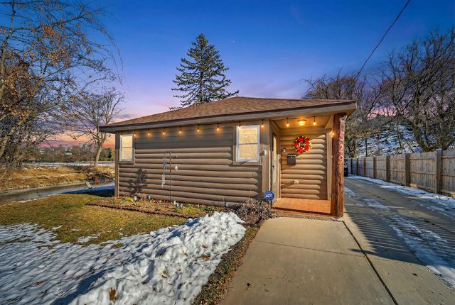 529 Park View DRIVE, Racine, WI 53404