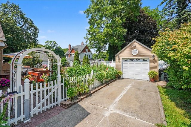 1485 Westvale Avenue, Akron, OH 44313