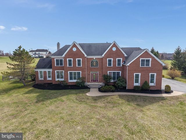 11 BAKER WAY, Pennington, NJ 08534