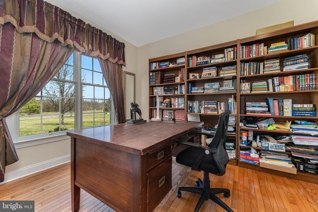 11 BAKER WAY, Pennington, NJ 08534