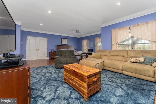 11 BAKER WAY, Pennington, NJ 08534