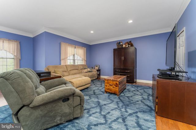 11 BAKER WAY, Pennington, NJ 08534