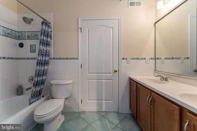 11 BAKER WAY, Pennington, NJ 08534