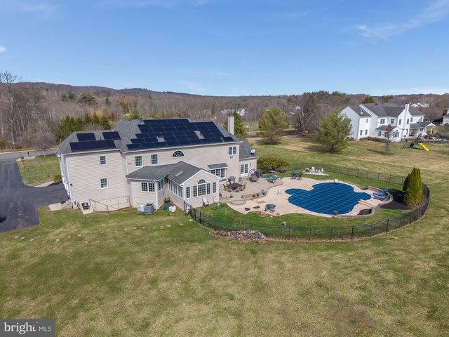 11 BAKER WAY, Pennington, NJ 08534