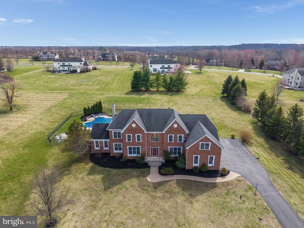 11 BAKER WAY, Pennington, NJ 08534