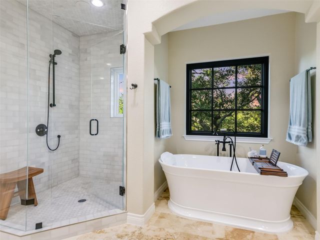108 Ranchers Club LN, Driftwood, TX 78619