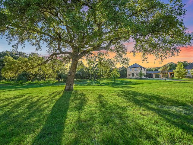 108 Ranchers Club LN, Driftwood, TX 78619