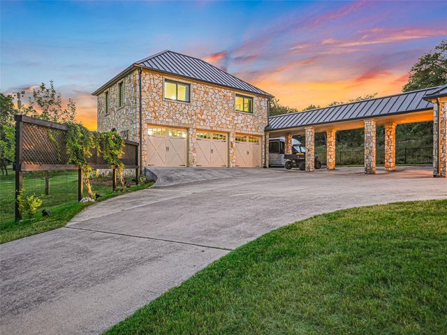 108 Ranchers Club LN, Driftwood, TX 78619