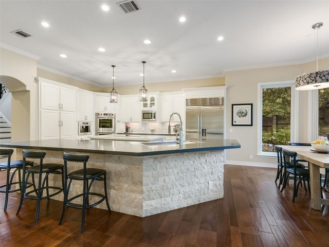 108 Ranchers Club LN, Driftwood, TX 78619