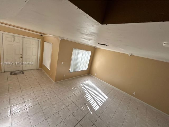 8801 SW 9th Ct, Pembroke Pines, FL 33025