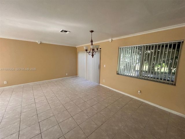 8801 SW 9th Ct, Pembroke Pines, FL 33025