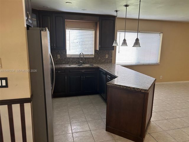 8801 SW 9th Ct, Pembroke Pines, FL 33025