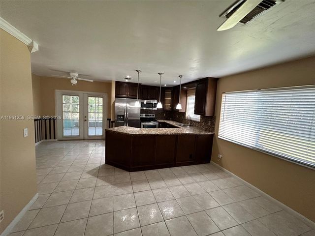 8801 SW 9th Ct, Pembroke Pines, FL 33025