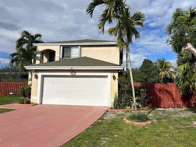 8801 SW 9th Ct, Pembroke Pines, FL 33025