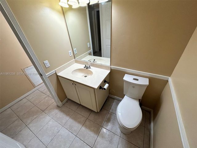 8801 SW 9th Ct, Pembroke Pines, FL 33025