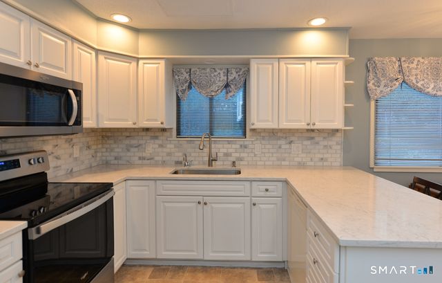 16 Heritage Village A, Southbury, CT 06488