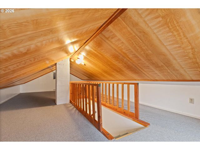 3607 Nw PORT Ave, Lincoln City, OR 97367