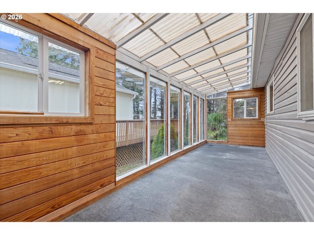 3607 Nw PORT Ave, Lincoln City, OR 97367