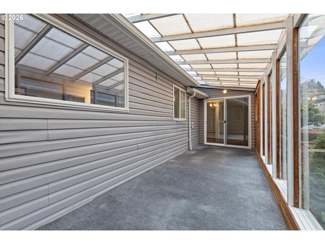 3607 Nw PORT Ave, Lincoln City, OR 97367